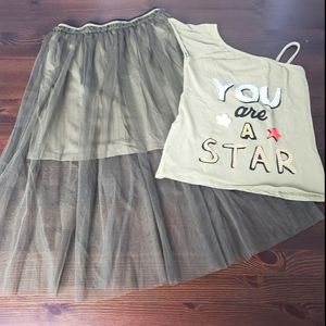 M9K Girls Green Skirt & Top sz 8